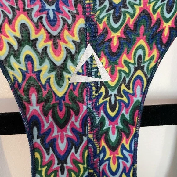 Prismsport Pattern Workout Tank - Picture 4 of 6